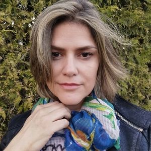 Meet your Posher, Daniela